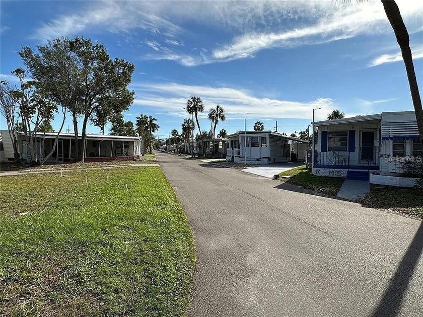 Regency Cove vacant corner lot ready for your dream home! Enjoy - photo 2