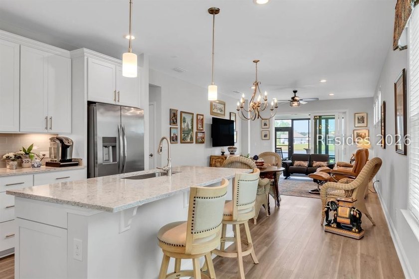 Nestled on a premium lot with a beautiful, serene lagoon view - photo 4