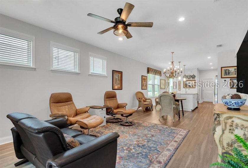 Nestled on a premium lot with a beautiful, serene lagoon view - photo 8