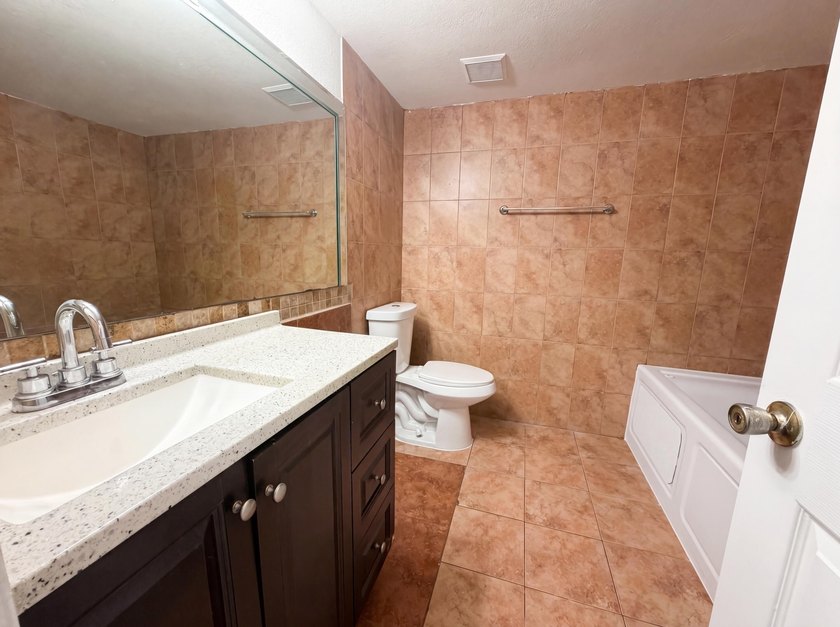 Welcome to 2737 S Oakland Forest Dr, a residence where fresh - photo 14