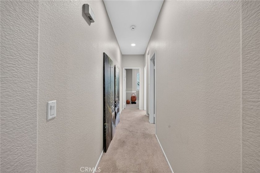 Stunning and tastefully upgraded, this beautiful 3 bedroom, 2 - photo 19
