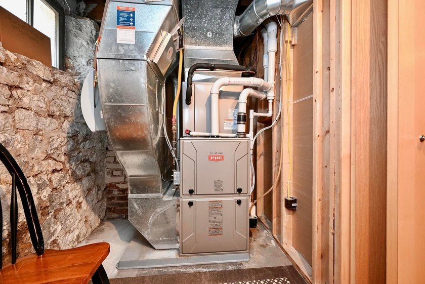 Welcome to this beautifully maintained 2.5-story home in a - photo 35