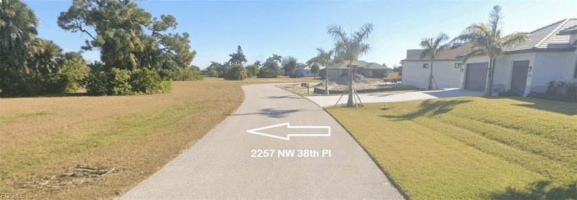 Join the BOOM!! Come see this great neighborhood, surrounded by - photo 3