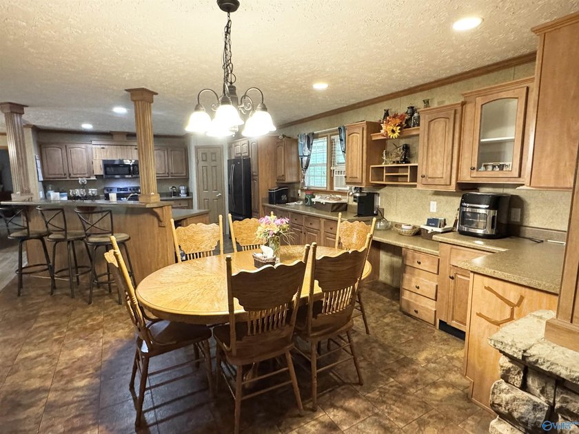 Looking for space, privacy, and country charm while staying - photo 13