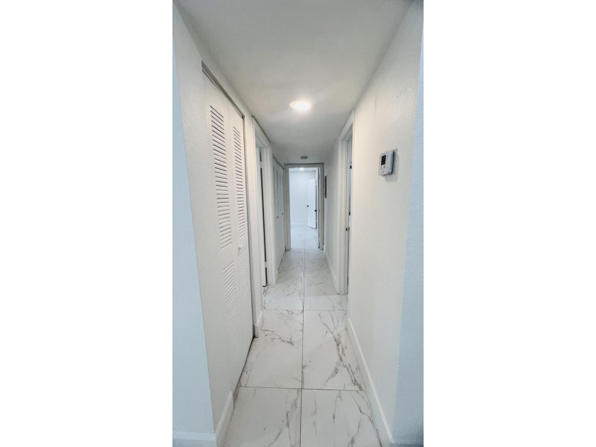 Investors Opportunity! Rent right away! Beautiful completely - photo 17