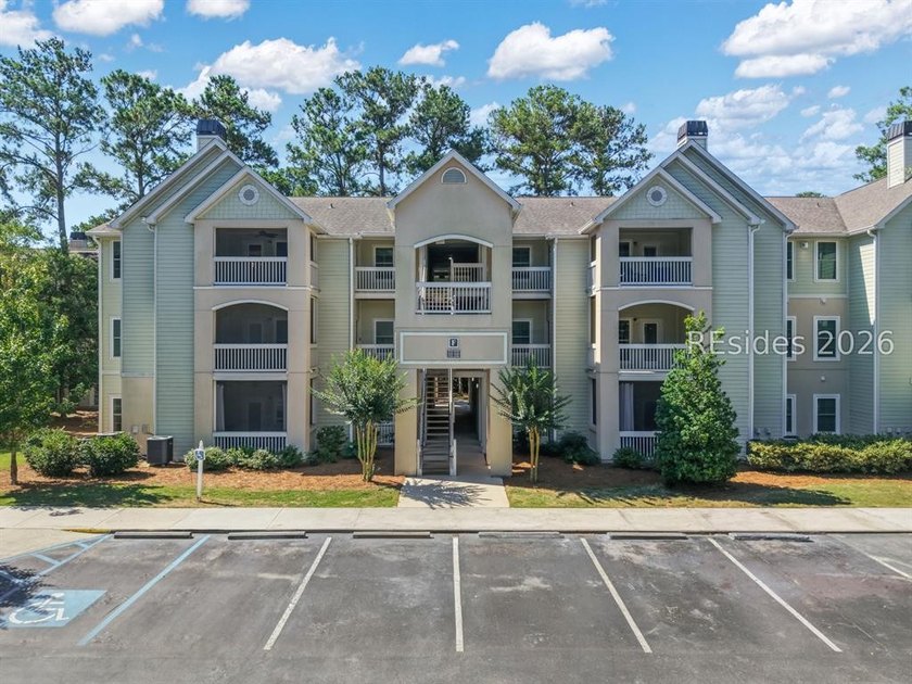 Updated 2BR/2BA Condo in the gated Summer House community - photo 2