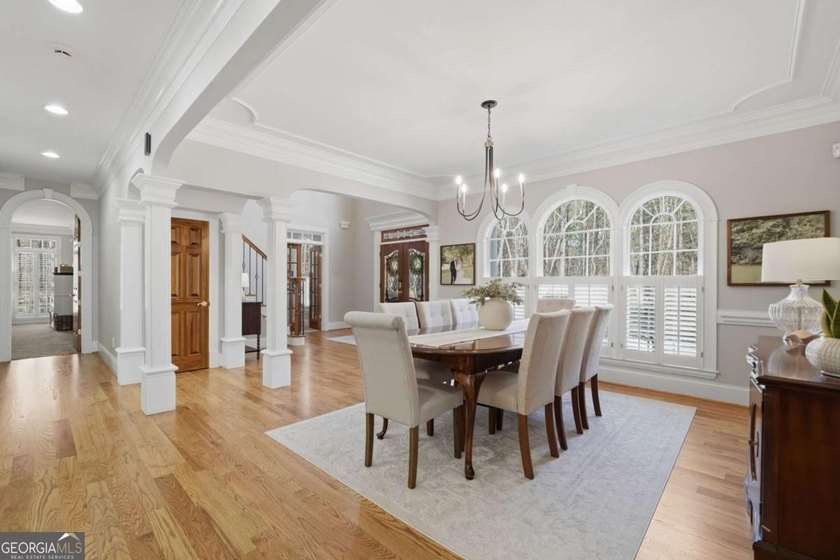 A Rare 4-Acre Family Estate Offering 6,400 SF, Pool &amp; - photo 13