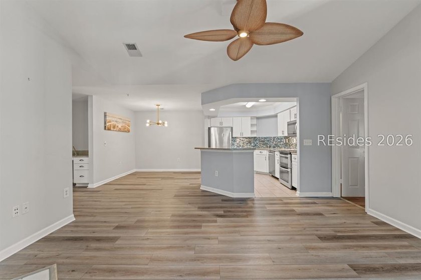 Updated 2BR/2BA Condo in the gated Summer House community - photo 5