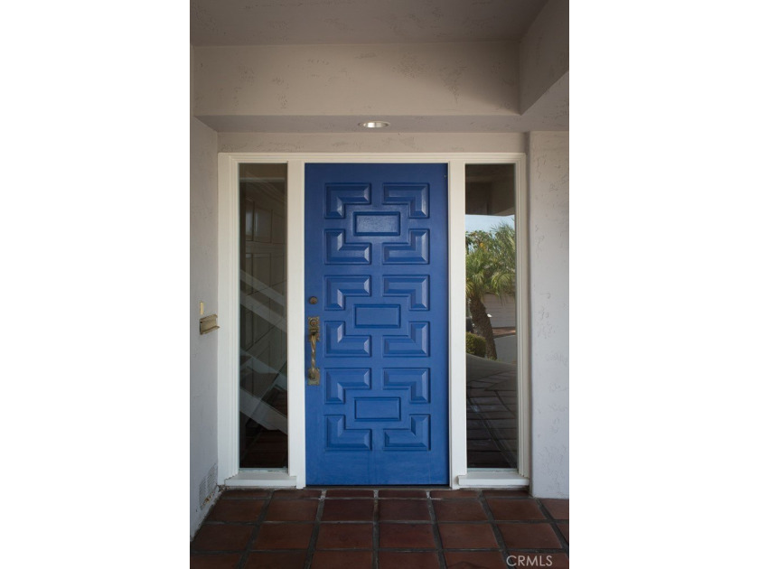 Experience the best of coastal luxury living in the exclusive - photo 6