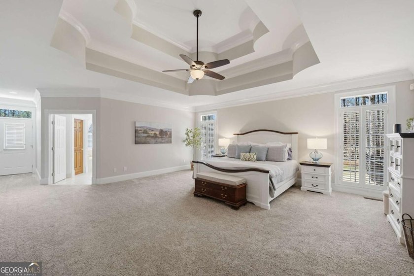 A Rare 4-Acre Family Estate Offering 6,400 SF, Pool &amp; - photo 21