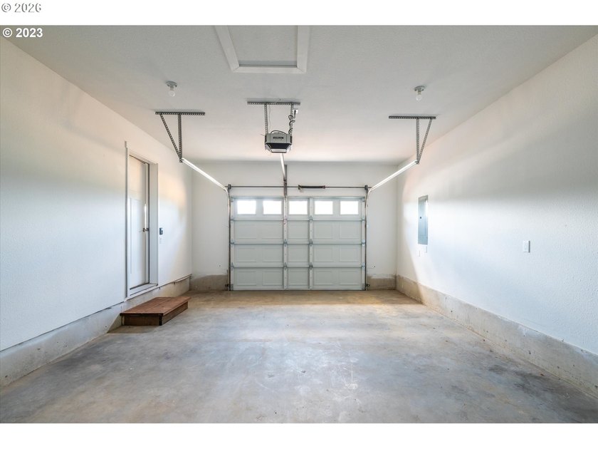 Built in 2023, this like-new 2-bedroom, 1-bath home delivers - photo 31