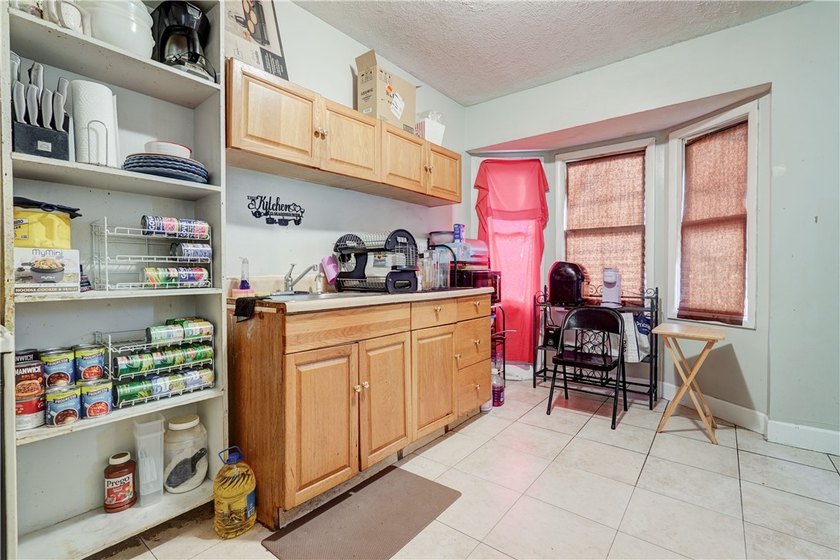 **Group showings only Saturday 7/25 11 AM to 12:30 PM, Monday - photo 19
