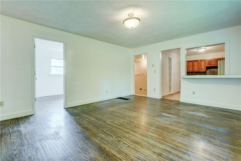 **Group showings only Saturday 7/25 11 AM to 12:30 PM, Monday - photo 25