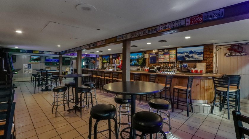 Iconic Wisconsin Sports Bar/Dance club located in the heart of - photo 11