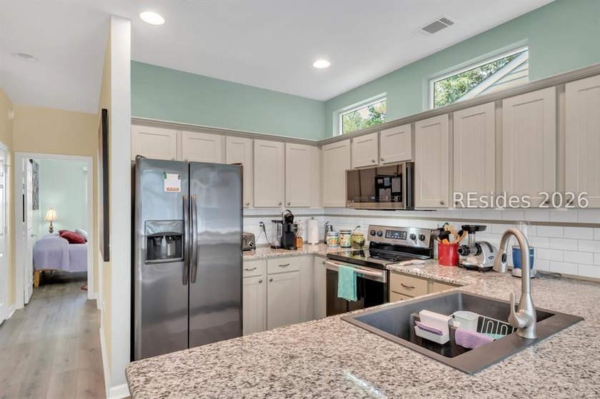 Charming and beautifully updated, this darling 2-bedroom, 2-bath - photo 12
