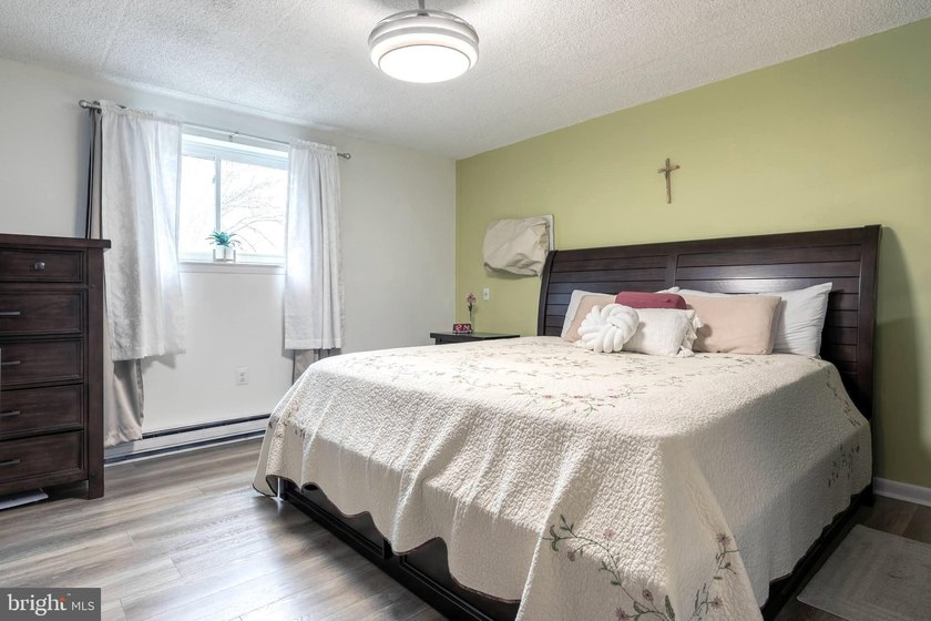 Welcome to carefree living in the highly desirable Haverford - photo 8