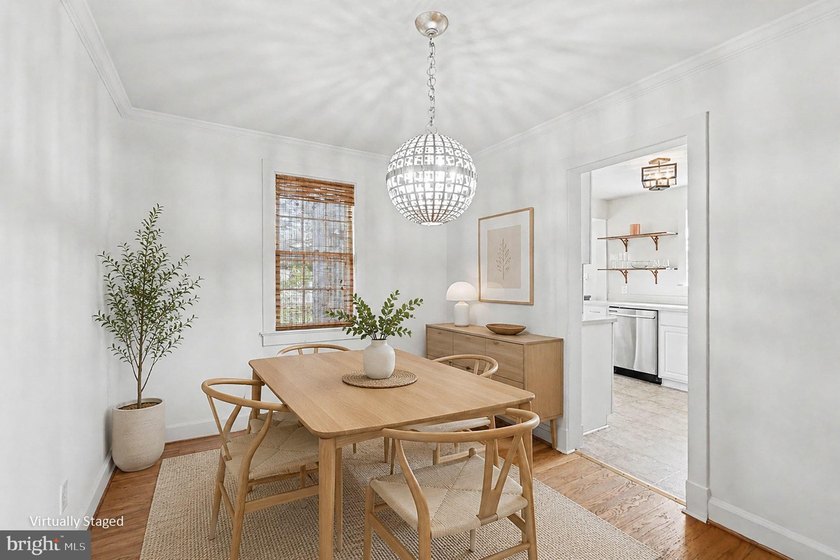 Charming and beautifully updated home in an exceptional - photo 9