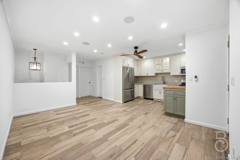 Don t miss this charming brick one-family home in the Ditmars - photo 18