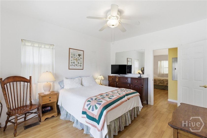 Located on the banks of Chimney Creek this fabulous property is - photo 19