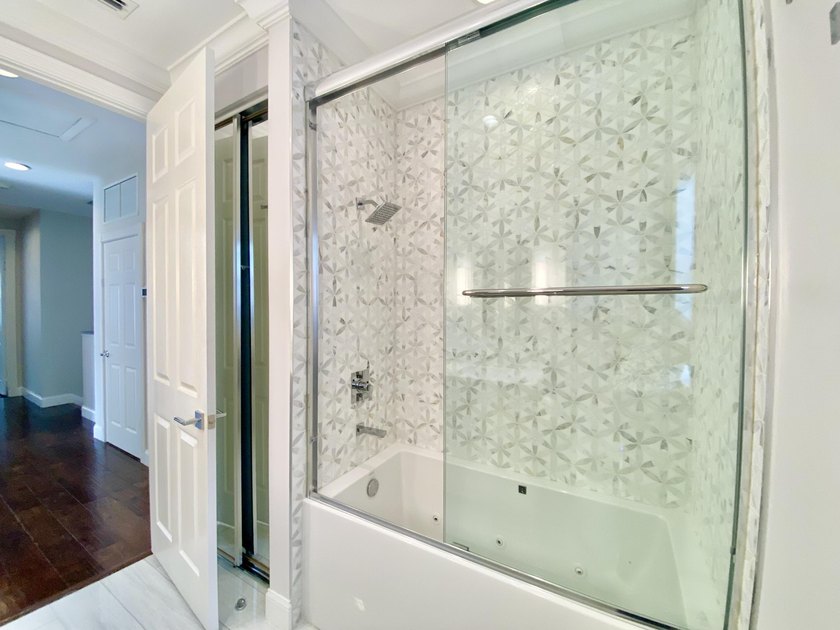 Beautifully maintained 5BR/4BA/2CAR Garage CBS POOL home in the - photo 33