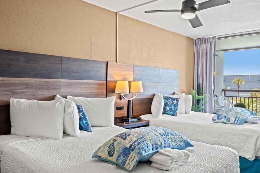 Wake up to oceanfront views in this fully furnished efficiency - photo 4