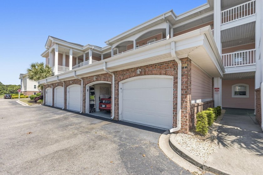 This is an incredible opportunity to own a beautiful condo with - photo 2