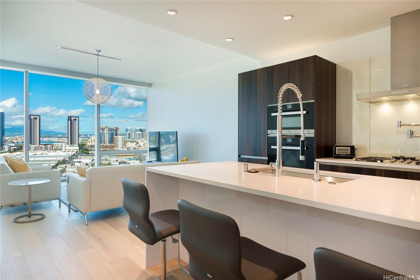 A rare 1-bedroom residence featuring 2 full bathrooms, this - photo 3