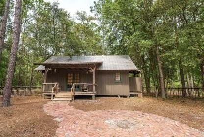 This stunning 7 acre property located within the 2,100 acre - photo 17