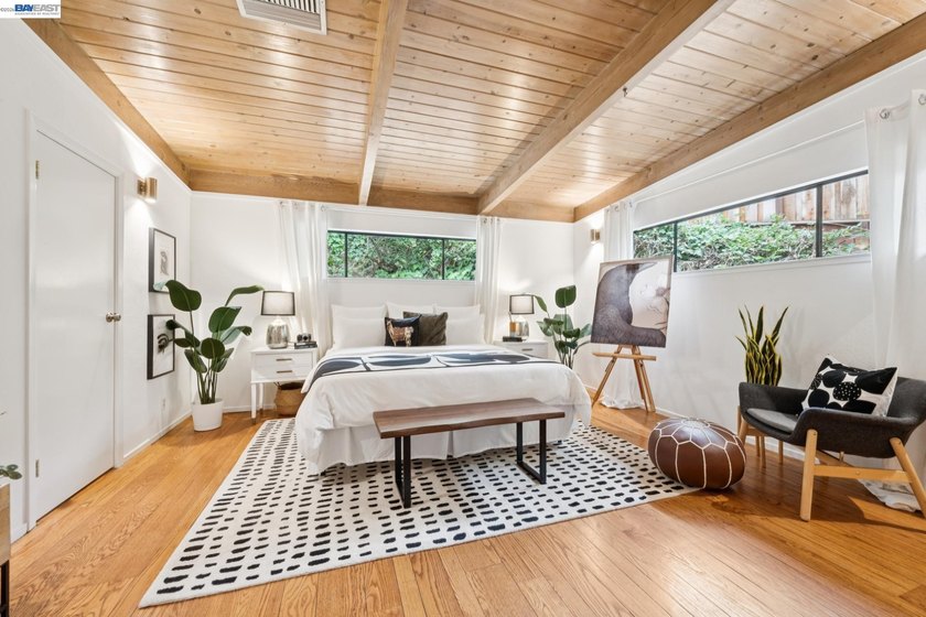Tranquil Privacy, Supreme Indoor/Outdoor Living, and Private - photo 22