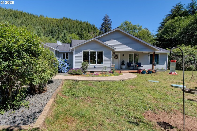 Experience peaceful country living! Featuring 2344 sq feet on a - photo 4