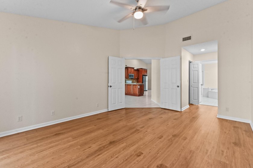 Welcome to a beautifully maintained 3 bedrooms and 2 bathrooms - photo 25