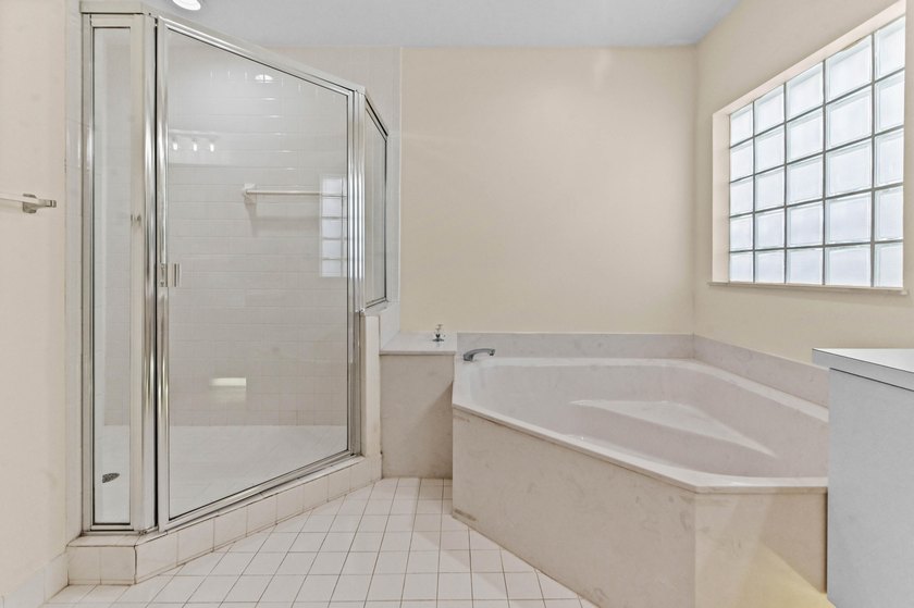 Welcome to a beautifully maintained 3 bedrooms and 2 bathrooms - photo 28