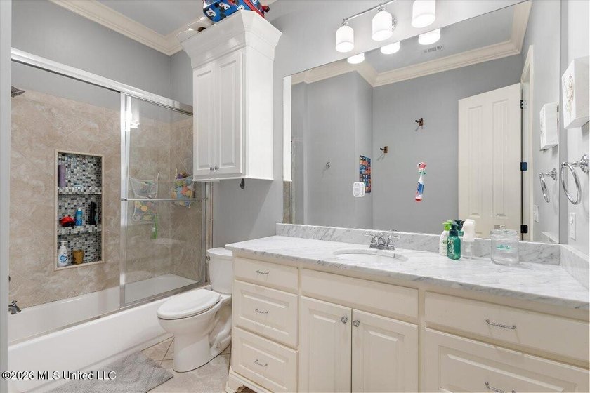 Welcome to 6 Red Head Pointe in Raymond! Tucked away in a quiet - photo 32