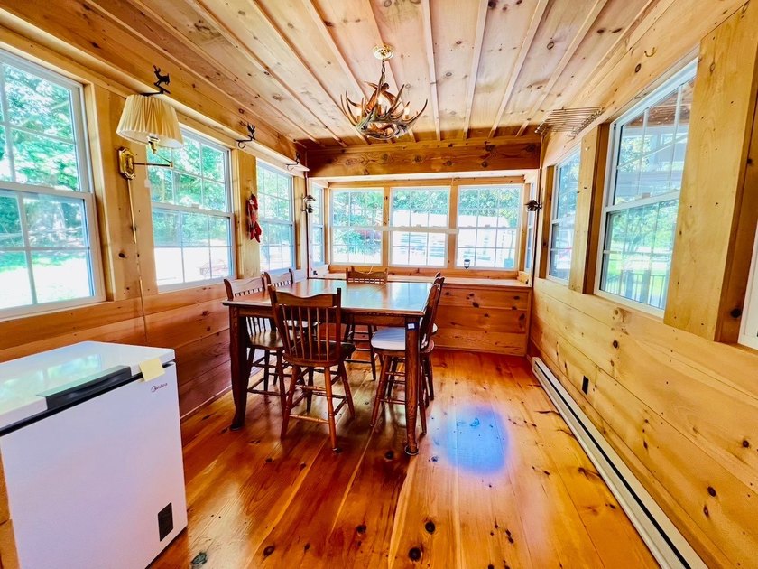 Lake Area 3 Bedroom, 3 Bath House with LARGE Basement Garage - photo 39
