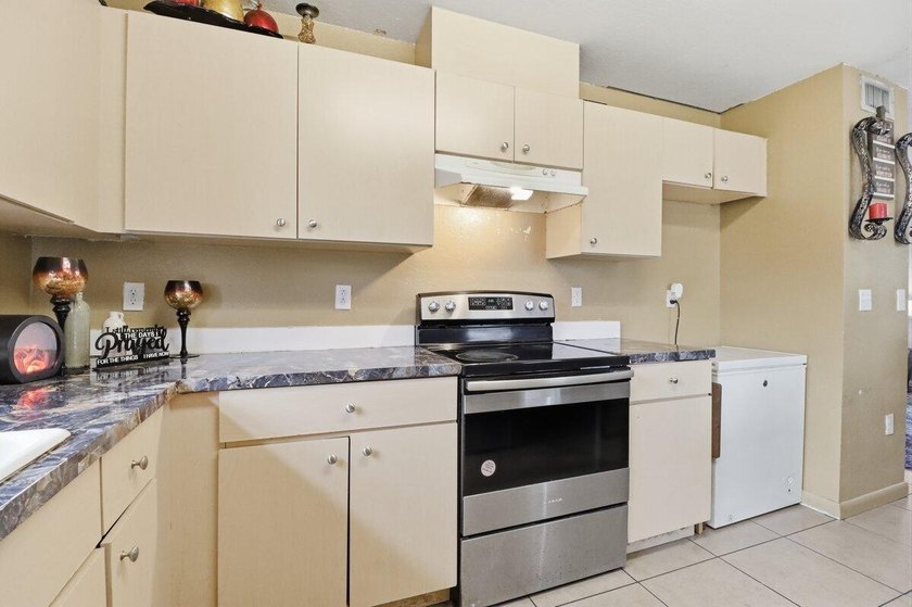First time homeowner opportunity! Seller concessions offered! - photo 9