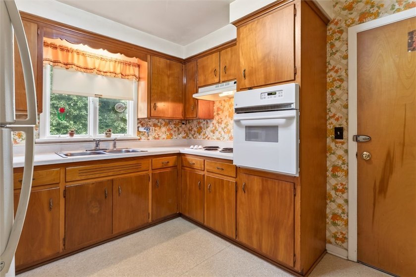 Endless potential awaits at 181 Lida Lane! This lovingly - photo 13