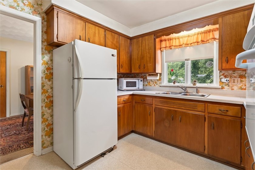 Endless potential awaits at 181 Lida Lane! This lovingly - photo 14