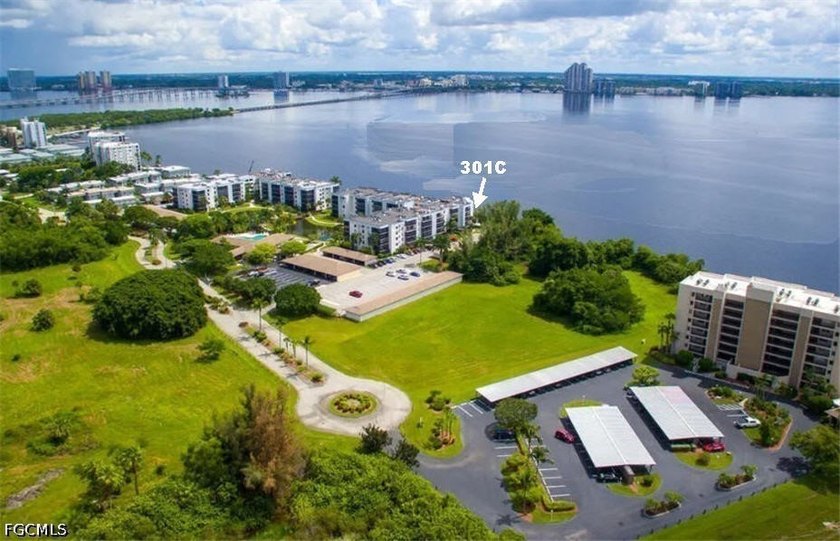Peaceful gated community on Peninsula. This fully furnished 1 - photo 2