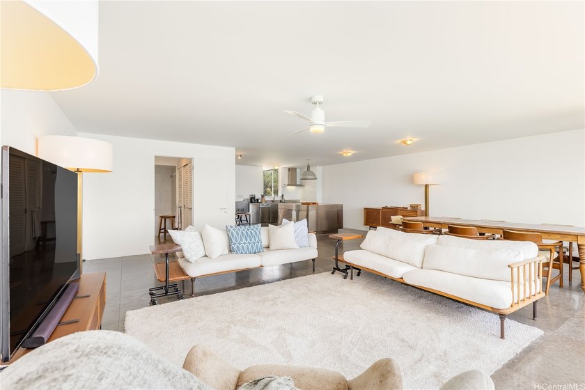 Rare opportunity to own a unique combined oceanfront residence - photo 8