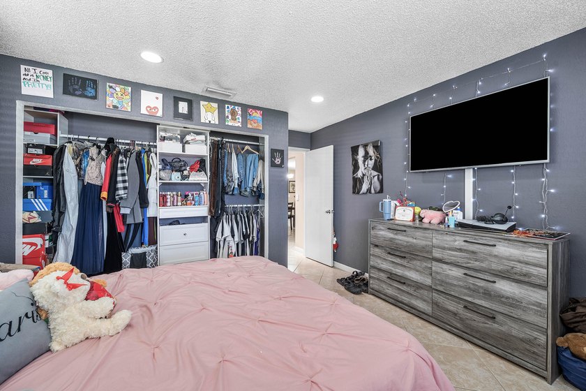 Discover this waterfront single-family home in the desirable - photo 25
