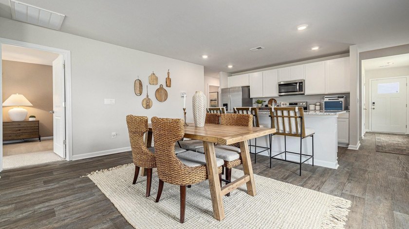 *4 bedroom, 2.5 baths *Open concept great room, dining room and - photo 9
