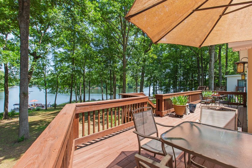 Welcome to 322 Lake Caroline Drive, where every day feels like a - photo 7