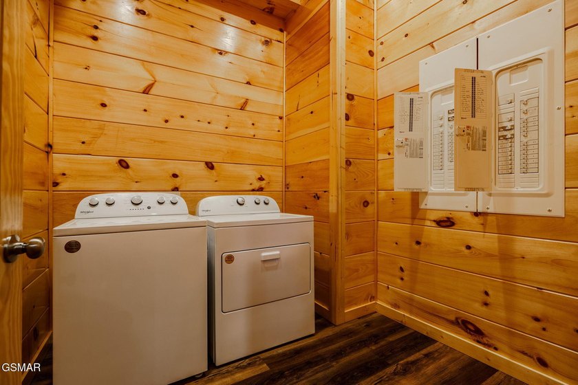 GORGEOUS TURN-KEY LUXURY CABIN first time truly on the market - photo 50