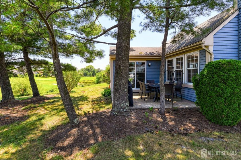 Welcome to this beautifully renovated **Kingsley model** in the - photo 4
