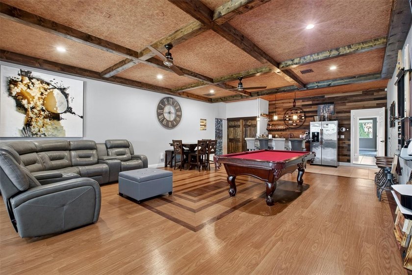 This exceptional single-story estate blends luxury, comfort, and - photo 2