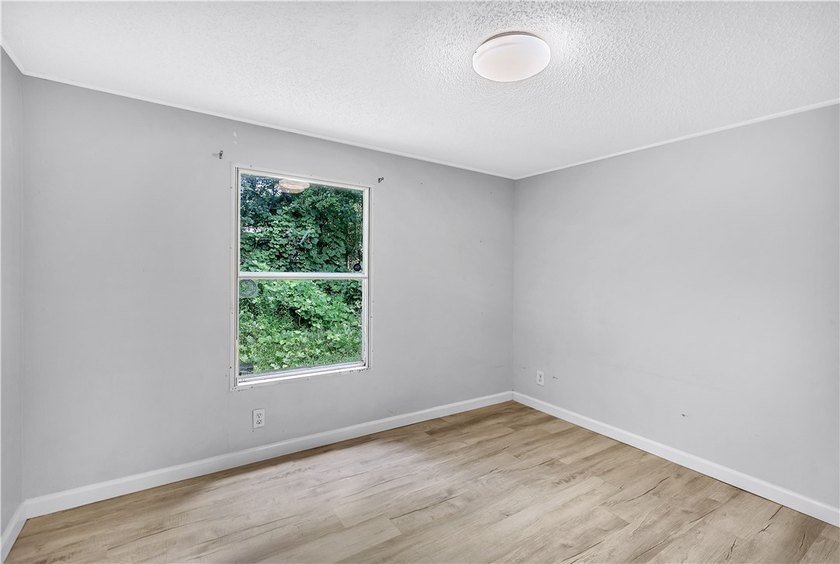 Single Wide Mobile home located on a 1.28-acre level lot. Brand - photo 35