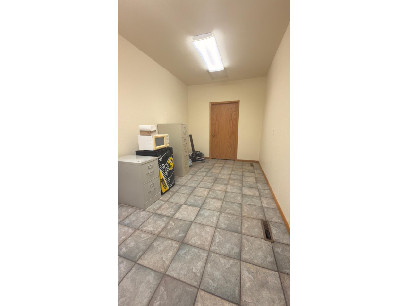 Prime Commercial Opportunity with Exceptional Visibility - photo 8