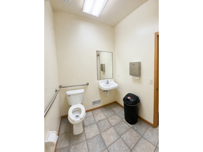 Prime Commercial Opportunity with Exceptional Visibility - photo 10
