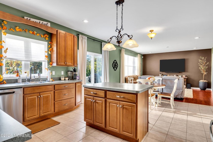 Built in 2010 and set on a quiet cul-de-sac, this 4-bedroom, 2 - photo 15