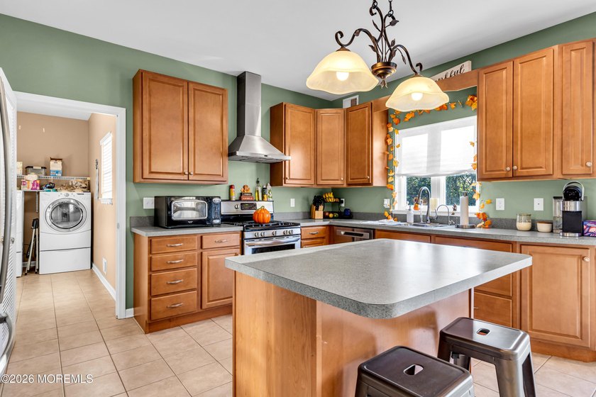 Built in 2010 and set on a quiet cul-de-sac, this 4-bedroom, 2 - photo 17